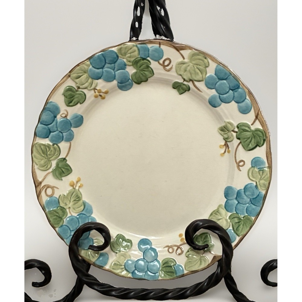 Metlox Poppytrail Sculptured Blue Grapes 10 5/8" Dinner Plate